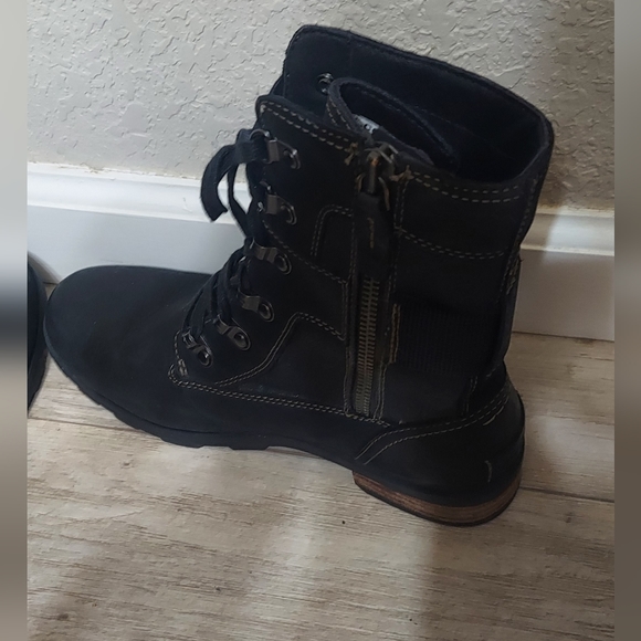 Sorel Emelie Conquest Boots Black Leather Moto Waterproof Shoes Women's Size 7.5 - Picture 4 of 7